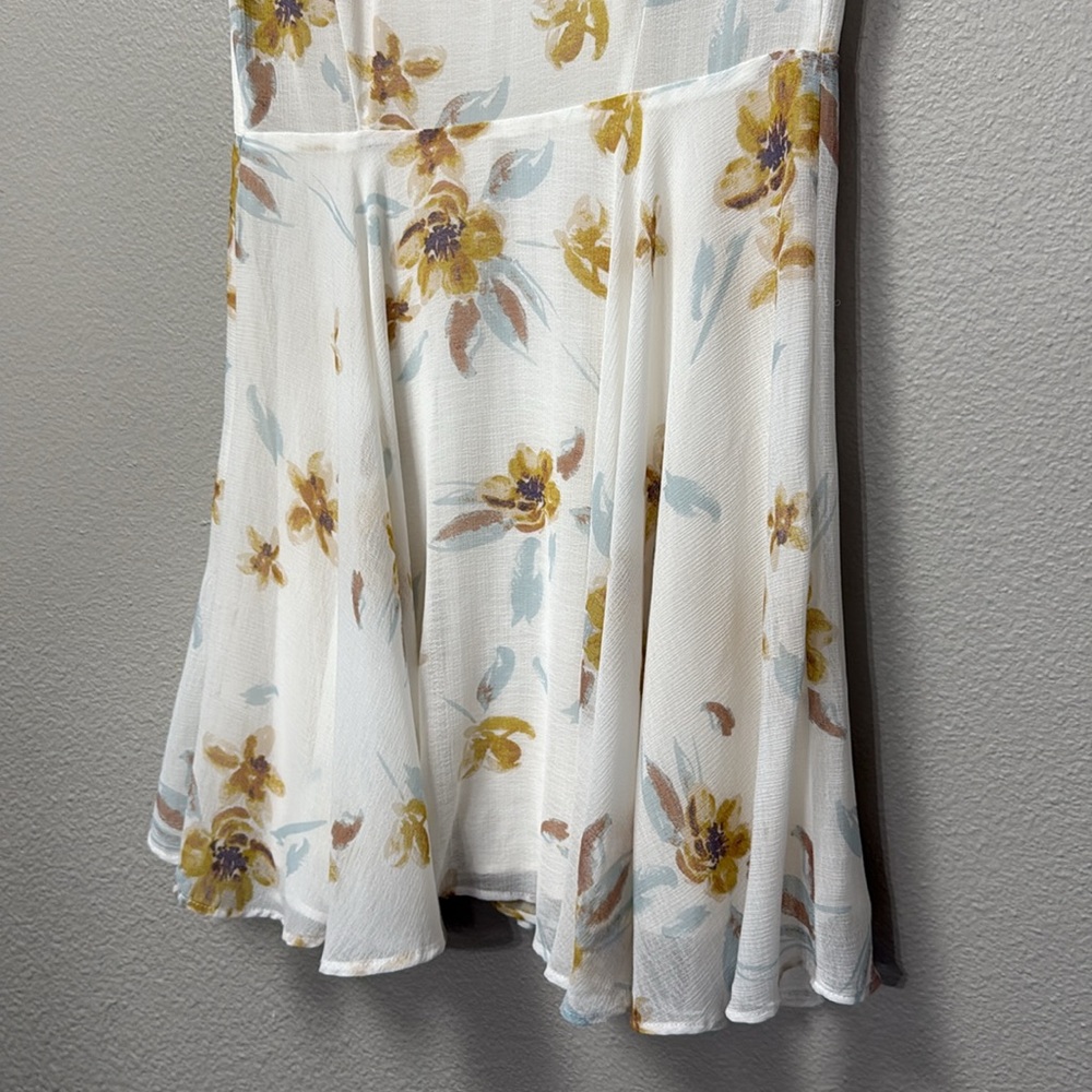 Urban Outfitters Kimchi Blue Sarah Flutter-Sleeve Chiffon Mini Dress - Picture 11 of 14